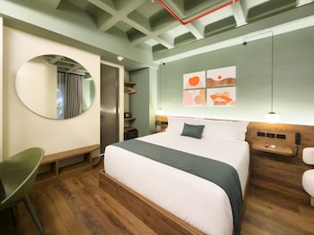 Luxury-Zimmer | Hochwertige Bettwaren, Daunenbettdecken, Pillowtop-Betten, Minibar