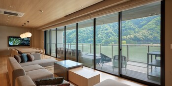 Suite, para no fumadores, vista al río (2King4SDouble4Single,HotSpring,12pp) | Áreas de la propiedad