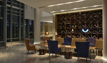 Gratis toiletartikelen, een haardroger, badjassen, pantoffels