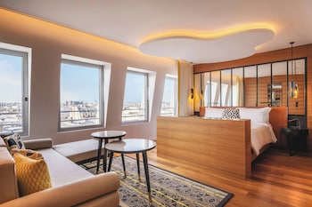 Skyline Suite, 1 King Bed