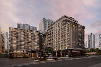 Studio Suite, 2 Double Beds, Bathtub (Bathtub) | Street view