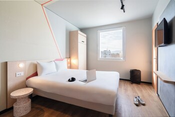 每日供應自助早餐 (每人 CHF16)