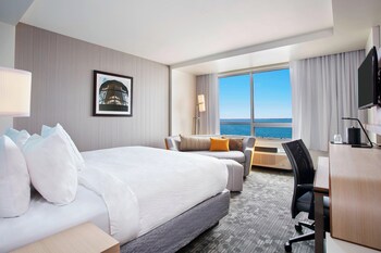 Indoor pool, seasonal outdoor pool, sun loungers