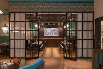 2 bares o lounges, bar junto a la alberca