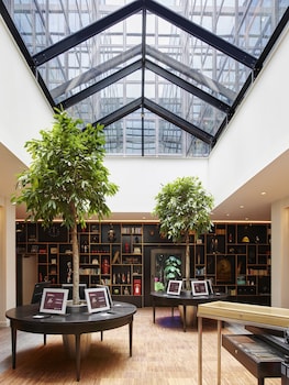 Check-in/check-out kiosk