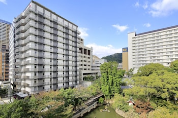 Daily buffet breakfast (JPY 3000 per person)