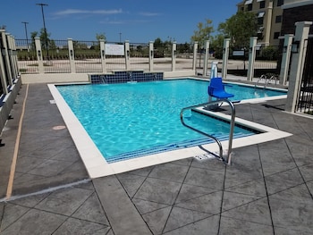 Fassade der Unterkunft – Abend/Nacht