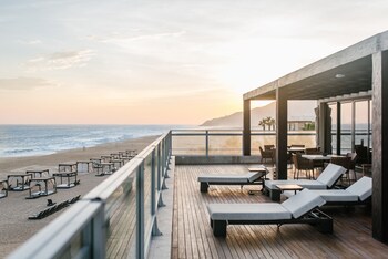 Se sirven cenas y sushi