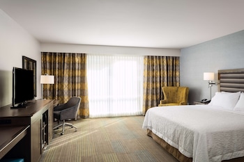 Caja de seguridad en la habitación y escritorio