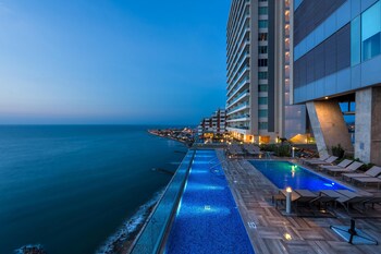 3 outdoor pools, open 8:00 AM to 8:00 PM, sun loungers