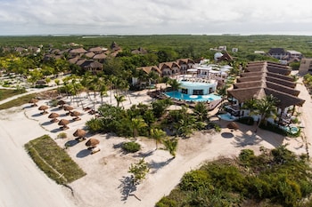 2 outdoor pools, pool umbrellas, sun loungers
