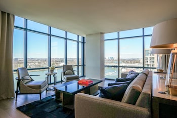 Breakfast, lunch, dinner served; American cuisine 