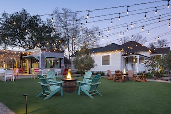Indoor pool, 2 outdoor pools, pool umbrellas, sun loungers