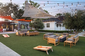 Sauna, body treatments, mud baths, hydrotherapy, aromatherapy