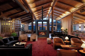 Breakfast, lunch, dinner served; American cuisine 