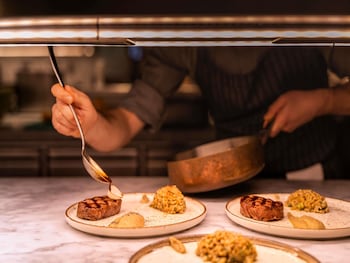 من حمّامات السباحة المغطاة، حمّام سباحة خارجي موسمي