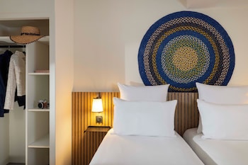 Daily buffet breakfast (EUR 10 per person)