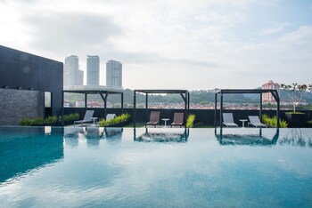 Outdoor pool, pool loungers