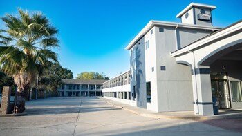 Literie de qualité supérieure, ameublement personnalisé, bureau