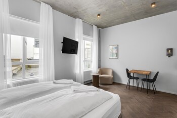 Economy Studio | Premium bedding, individually decorated, individually furnished