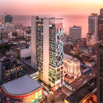 Superior Room, 1 King Bed, Ocean View | Premium bedding, minibar, in-room safe, desk
