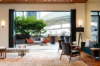 Breakfast, dinner, brunch served; American cuisine 