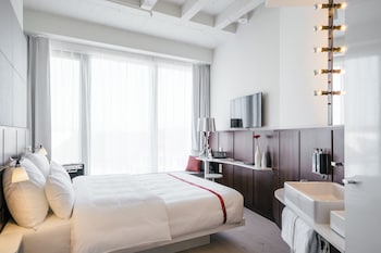 Tägliches Frühstücksbuffet (24 EUR pro Person)