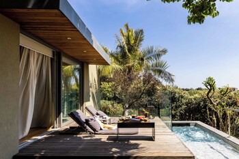 Chalet romántico, 1 habitación | Minibar, caja de seguridad en la habitación y insonorización