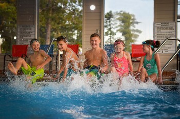 Tree House, Multiple Beds | Desk, blackout drapes, iron/ironing board, free WiFi