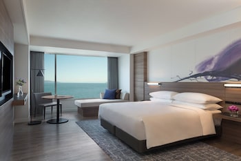 Room, 2 Single Beds, Non Smoking (View) | Down duvets, in-room safe, desk, laptop workspace
