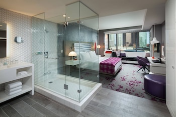 Premium bedding, in-room safe, desk, laptop workspace