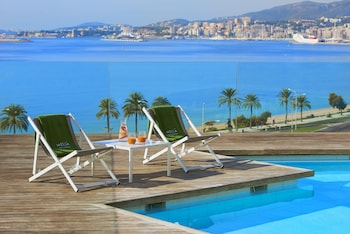 Rooftop pool