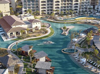 4 piscines extérieures, tentes de plage, parasols de plage