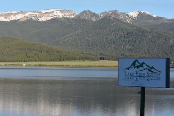 Deluxe Suite, Balcony, Lake View
