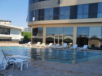 Rooftop pool