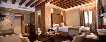 1 bedroom, down duvets, minibar, in-room safe