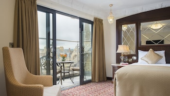 Deluxe Double or Twin Room | Premium bedding, pillow-top beds, in-room safe, desk