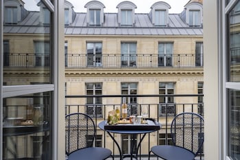 Chambre Deluxe, balcon | Vue sur la rue