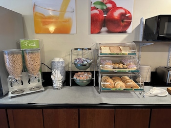 Free daily buffet breakfast