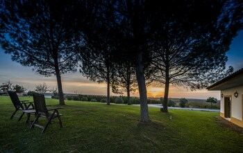 Fassade der Unterkunft – Abend/Nacht