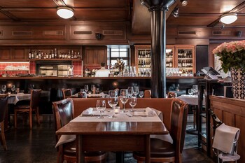 Breakfast, lunch and dinner served