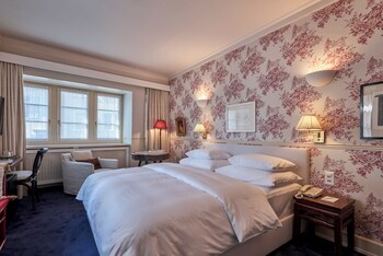 Frokost, lunsj og middag serveres