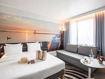 In-room safe, laptop workspace, blackout curtains, soundproofing