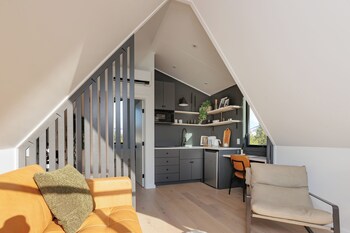 Cottage, 3 Bedrooms | Living room | 55-inch Smart TV with digital channels