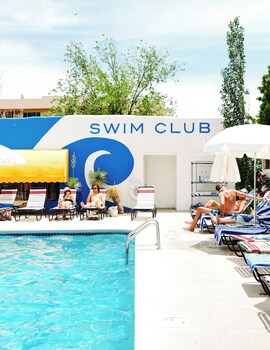 Seasonal outdoor pool, pool umbrellas, sun loungers