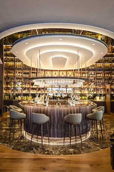 Bar lounge