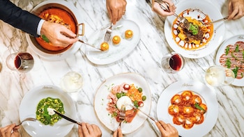 2 restaurants, breakfast, lunch, dinner served; Italian cuisine