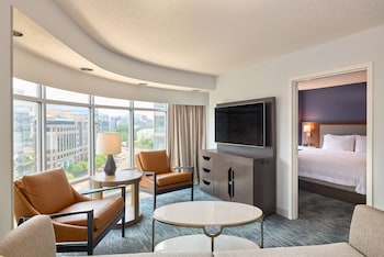 스위트, 킹사이즈침대 1개, 금연 | 고급 침구, 객실 내 금고, 암막 커튼, 다리미/다리미판