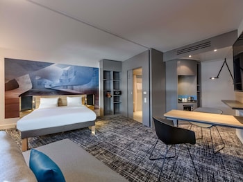 Daily buffet breakfast (EUR 22 per person)