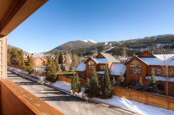 Condo, 2 Bedrooms (2 Bath) | View from room